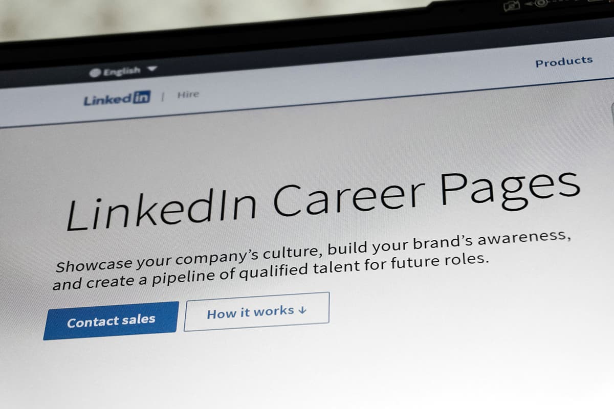 Pipeline de ventes visuel montrant la progression d'un lead LinkedIn vers le closing