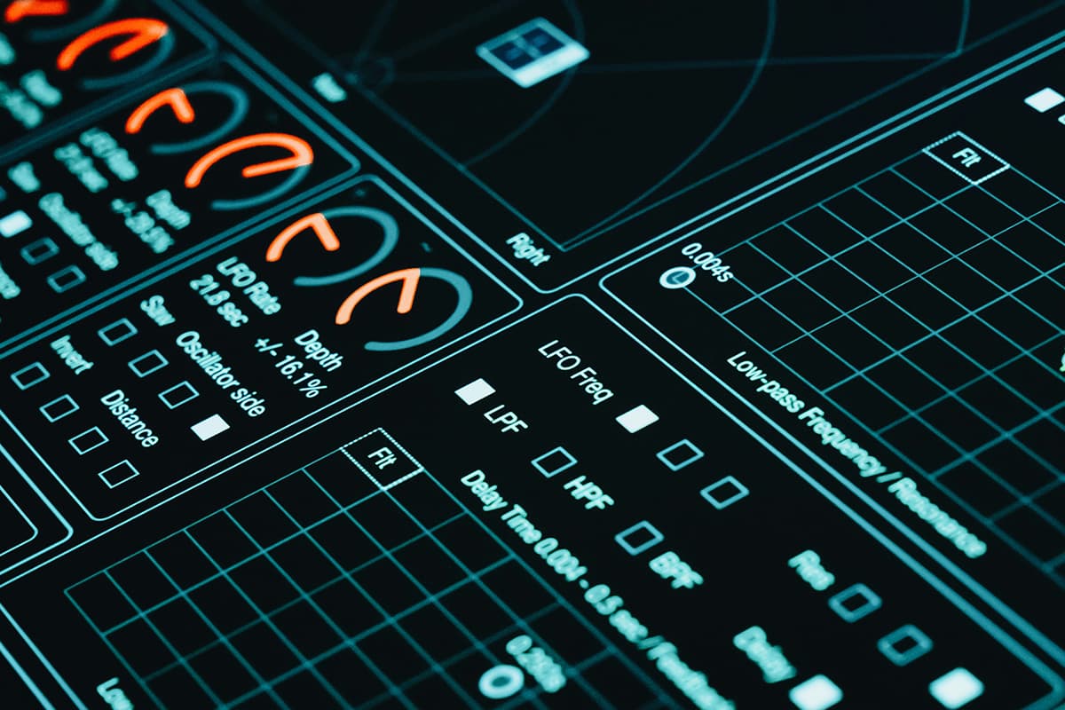 Plans techniques superposés à des données numériques, illustrant le reverse engineering d'un carrousel
