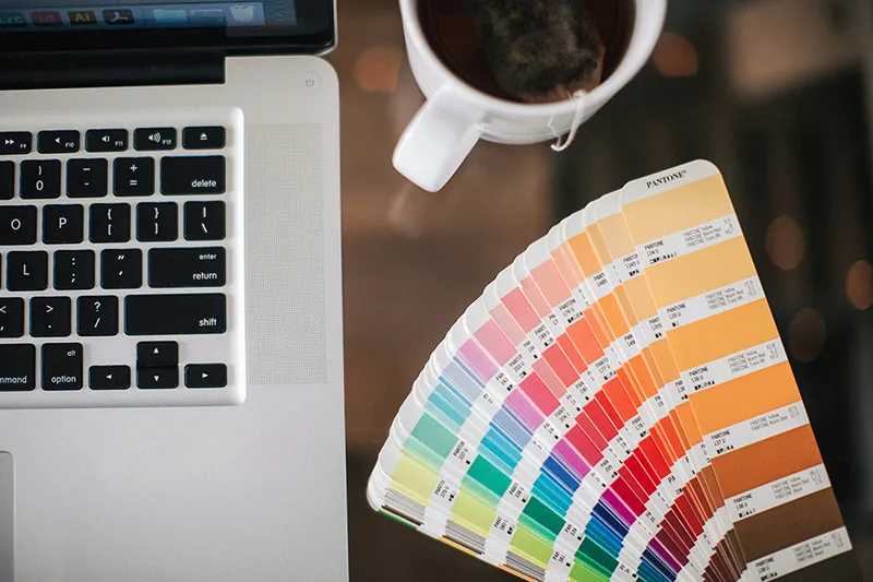 La règle des 3 couleurs : comment choisir la palette de son carrousel ?