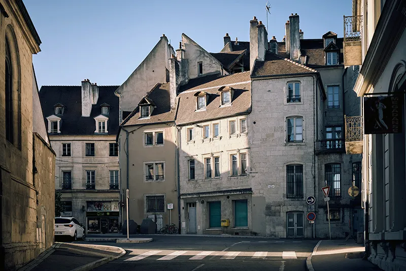 Agents immobiliers : au-delà de l'annonce, comment raconter l'histoire d'un quartier ou d'une ville