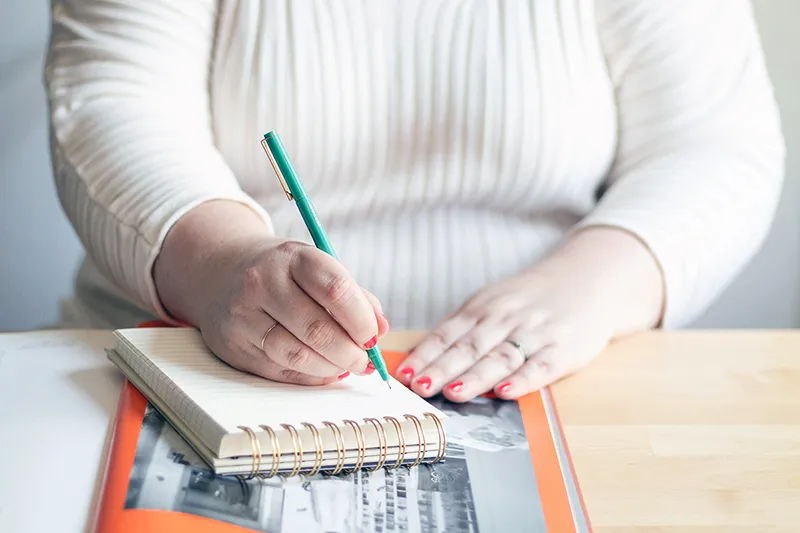 Le mythe du "génie créatif" : pourquoi la discipline et le système battent l'inspiration pure à long terme