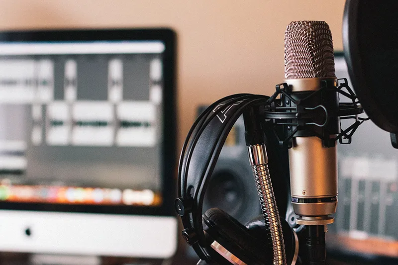 Le pont Audio-Visuel : recycler votre podcast en post LinkedIn